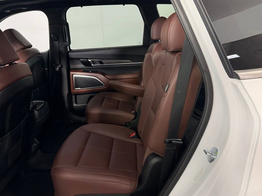 Used 2024 Kia Telluride EX w/ EX Captain's Chair Package FWD image 26