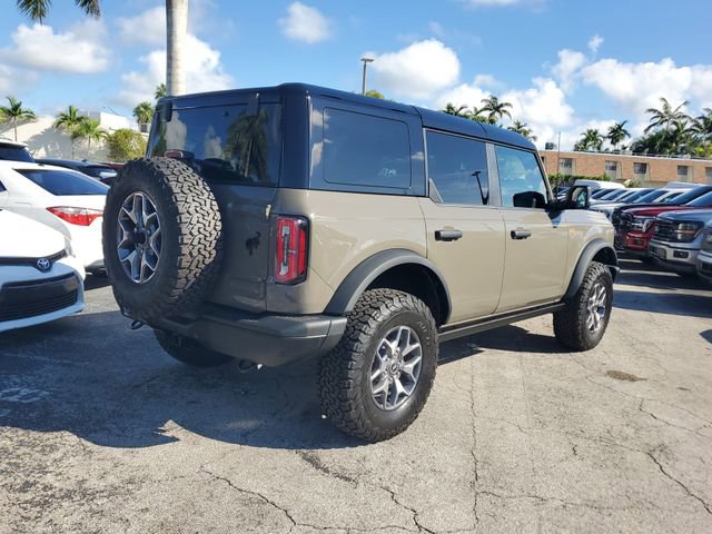 Used 2025 Ford Bronco Badlands AWD/4WD image 3