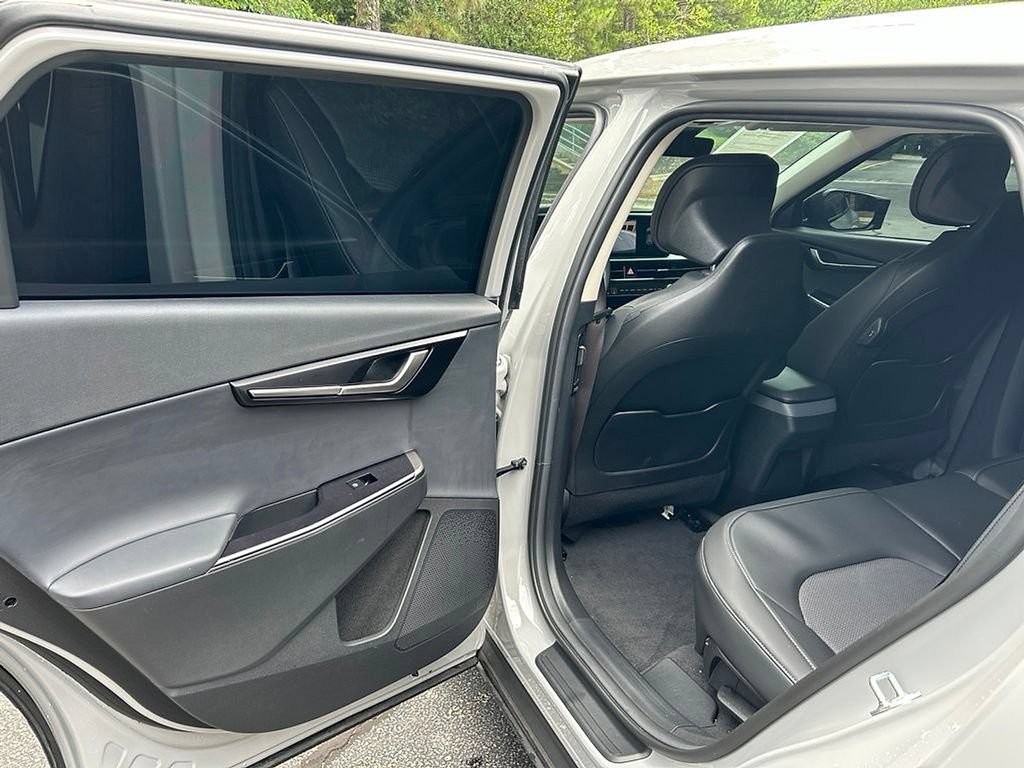 Used 2025 Kia EV6 Light RWD image 17
