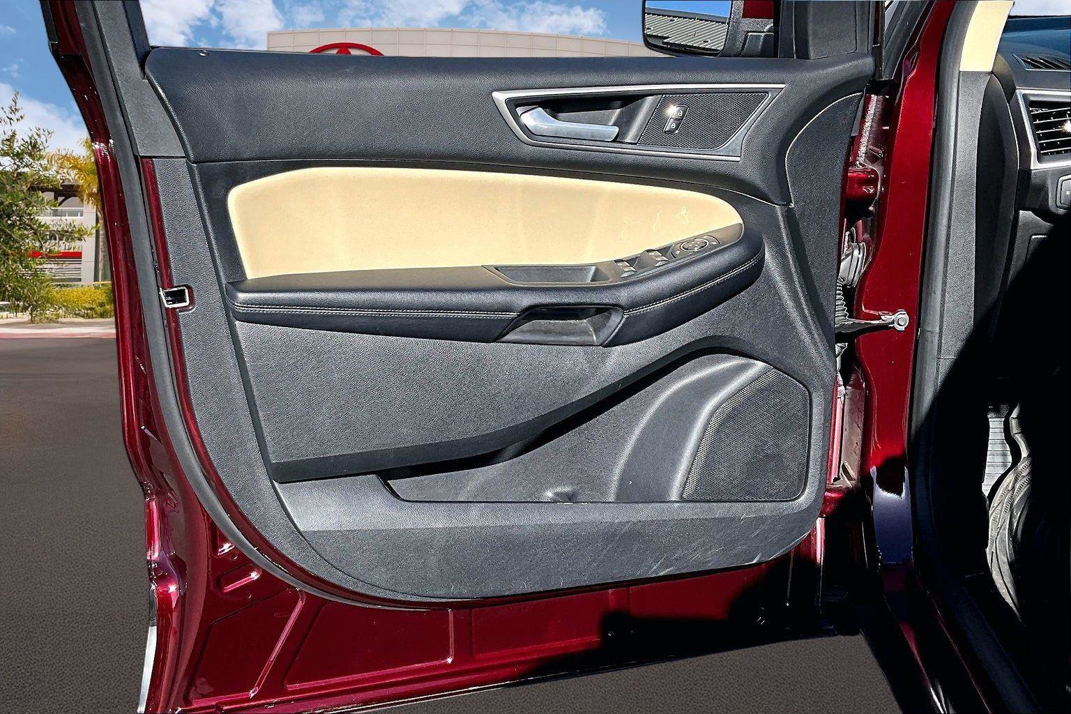 Used 2022 Ford Edge SEL w/ Convenience Package image 21