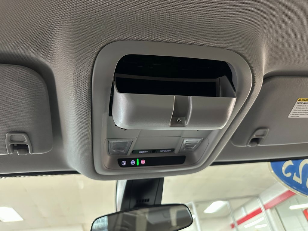 Used 2023 GMC Acadia SLE w/ Driver Convenience Package image 34