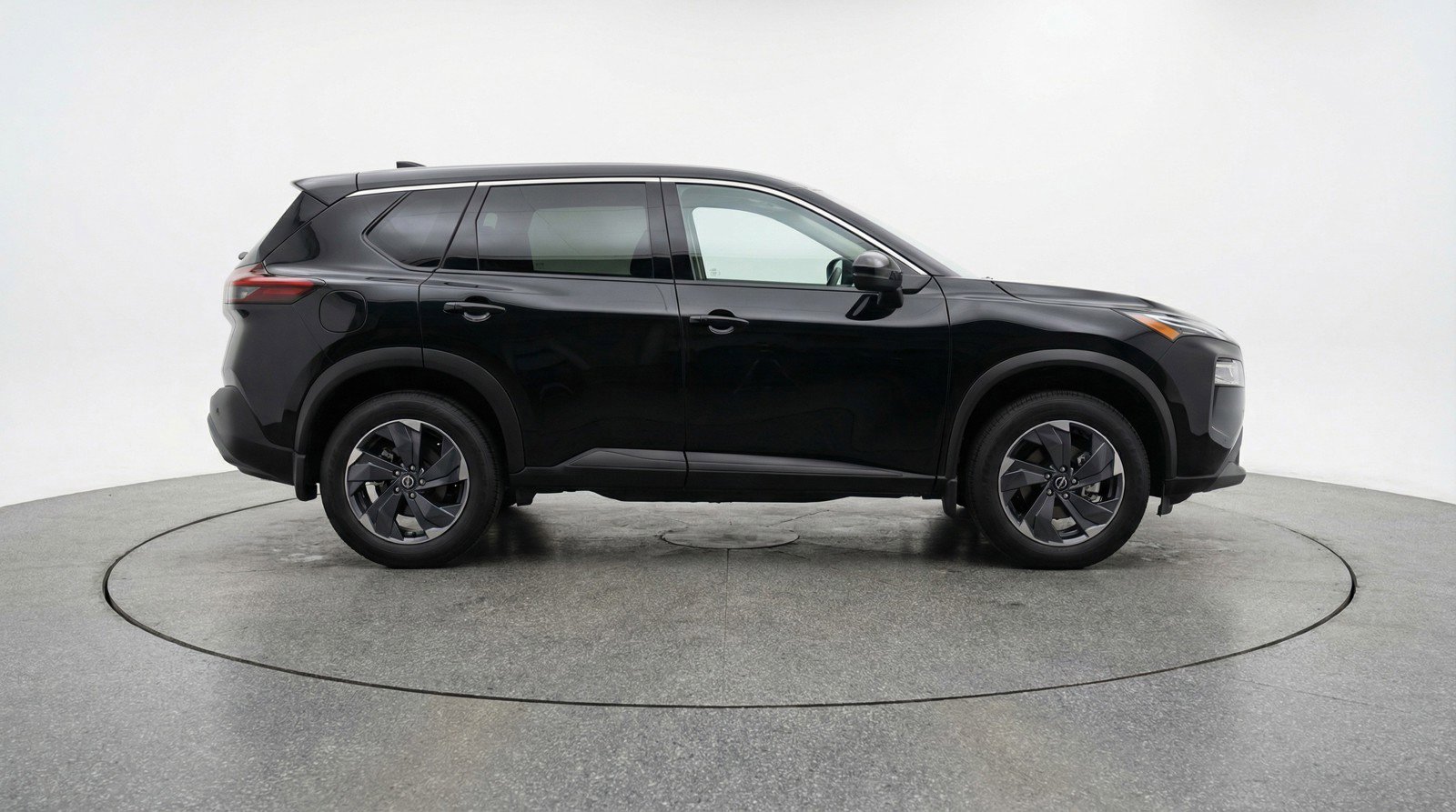 Used 2025 Nissan Rogue SV image 11