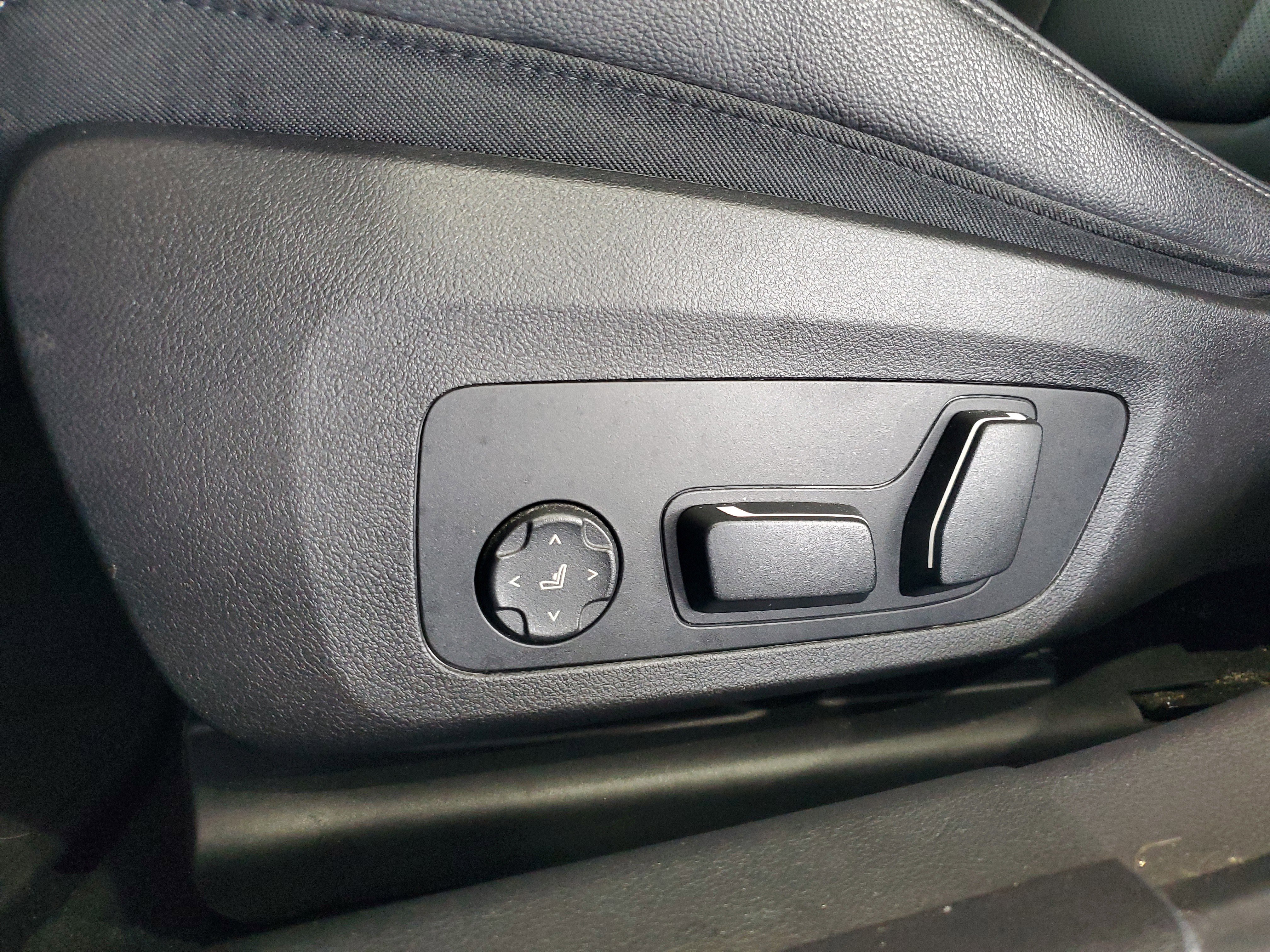 Used 2025 BMW M340i RWD image 19