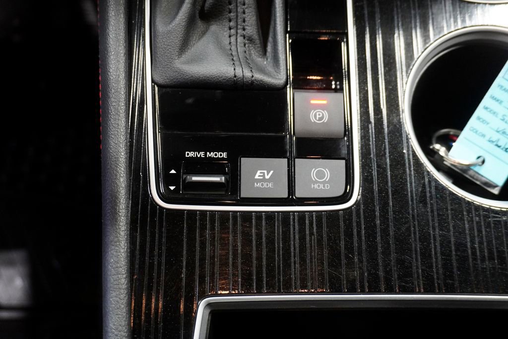 Used 2025 Toyota Sienna XSE image 23