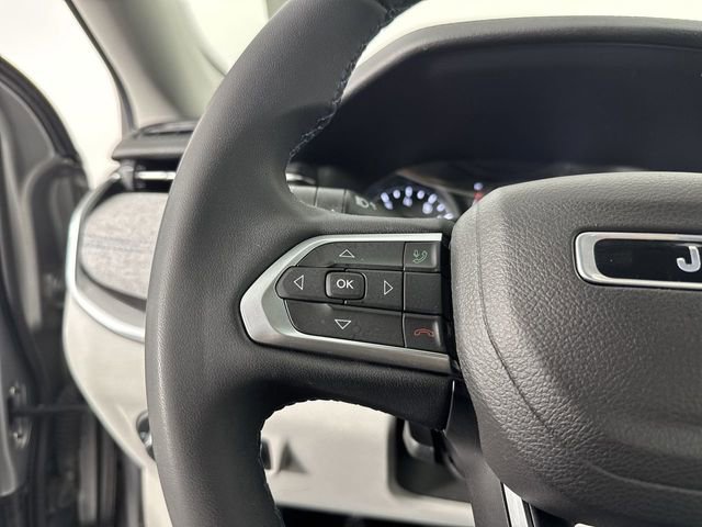 Used 2022 Jeep Compass Latitude image 12