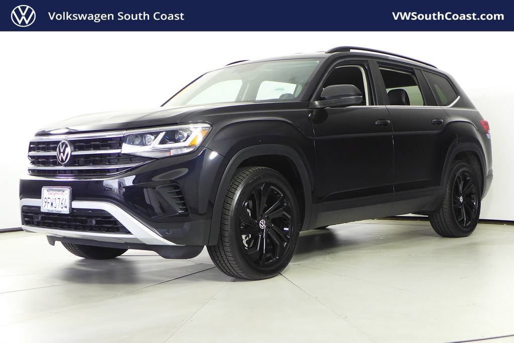 Used 2023 Volkswagen Atlas SE w/ Black Wheel Package FWD image 1