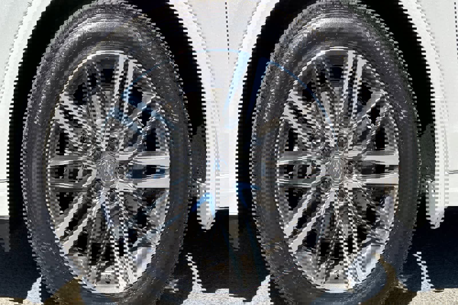 Certified 2025 Acura MDX SH-AWD w/ Advance Package image 27