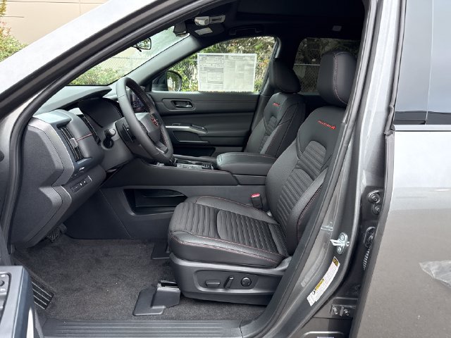 New 2026 Nissan Pathfinder Rock Creek w/ Rock Creek Premium Package AWD/4WD image 15