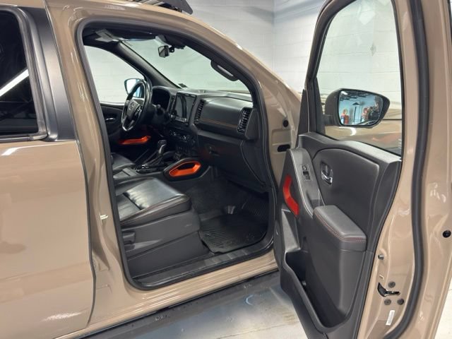 Used 2023 Nissan Frontier PRO-4X w/ Pro-4X Premium Package AWD/4WD image 12