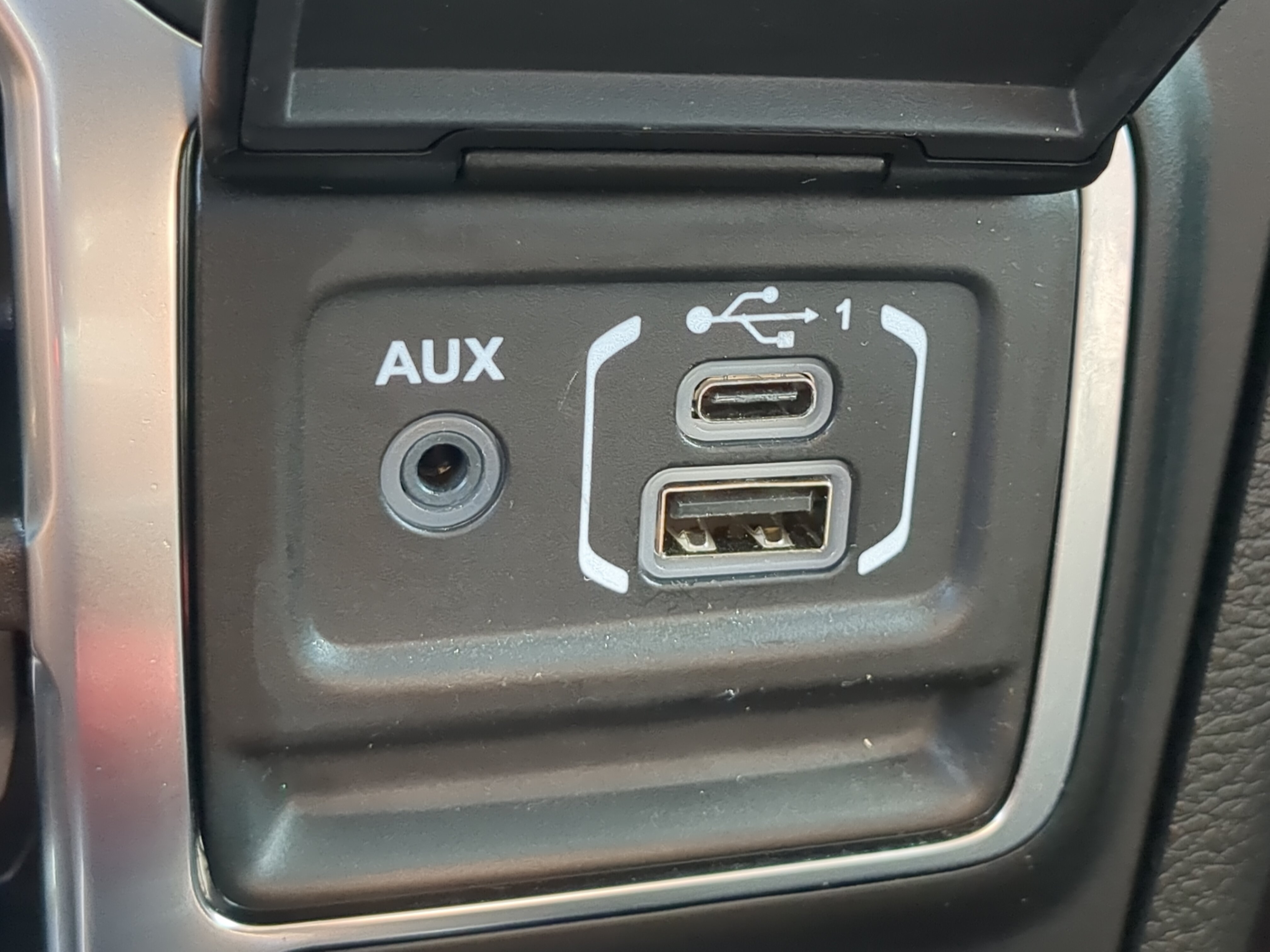 Used 2021 Jeep Gladiator Sport AWD/4WD image 19