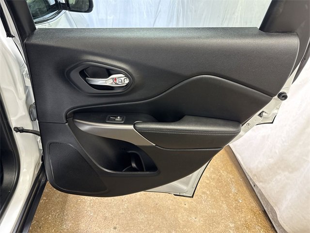 Used 2021 Jeep Cherokee Latitude Lux w/ Sun & Sound Group image 26