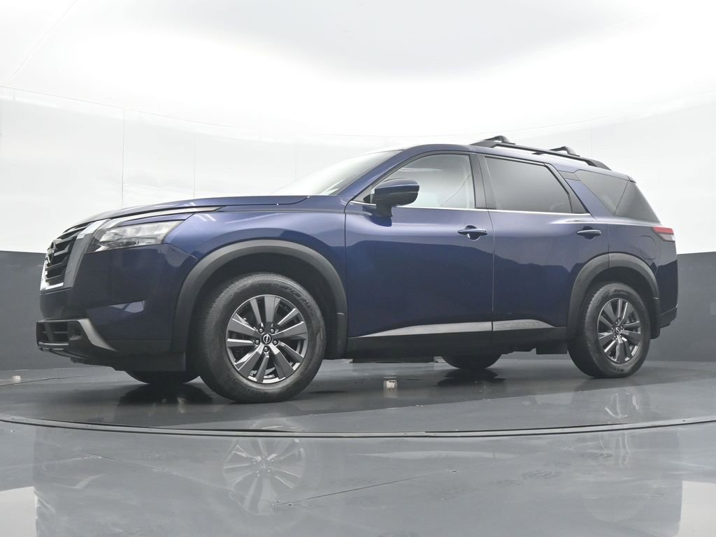Used 2024 Nissan Pathfinder SV image 25