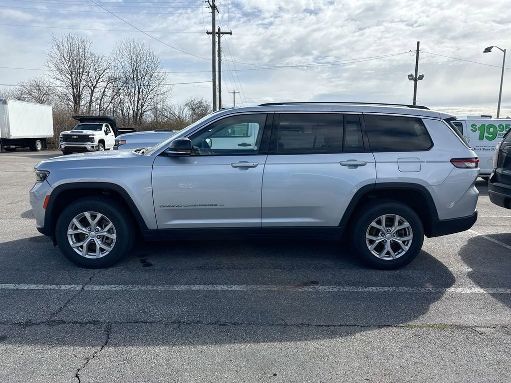Used 2023 Jeep Grand Cherokee L Limited image 2