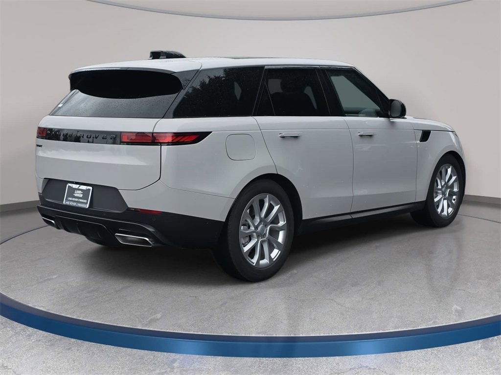Used 2025 Land Rover Range Rover Sport SE image 6