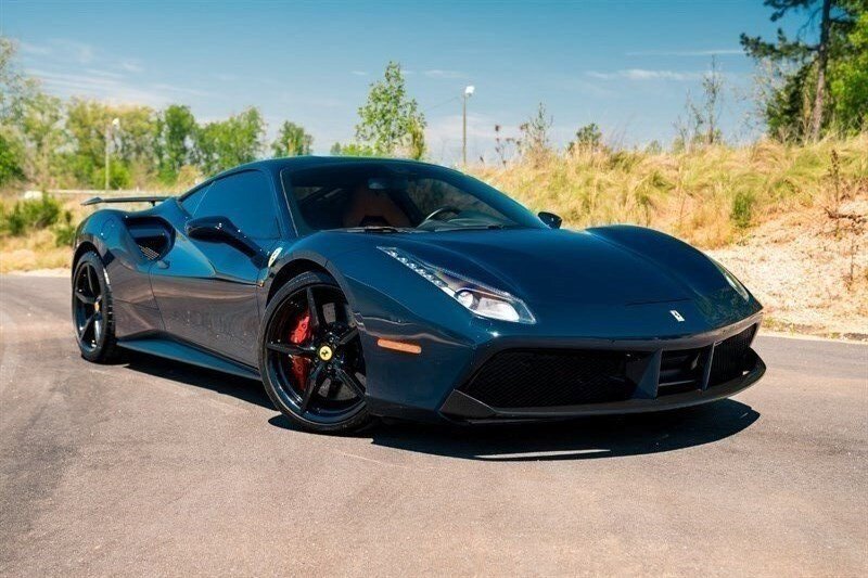 Used 2018 Ferrari 488 GTB image 2
