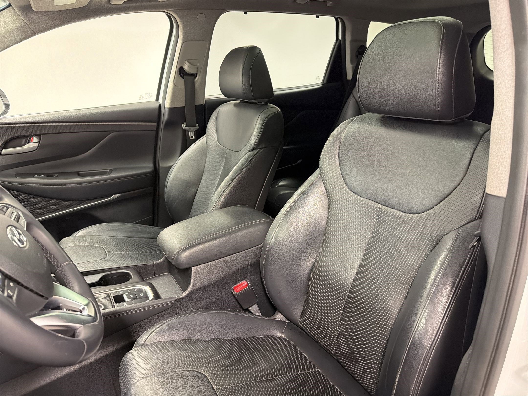 Used 2019 Hyundai Santa Fe Limited image 19