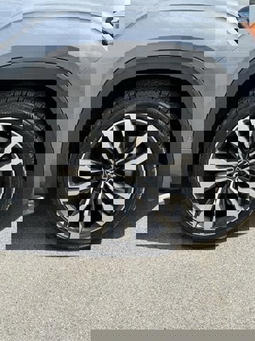 Certified 2022 Volkswagen Atlas SEL Premium image 4