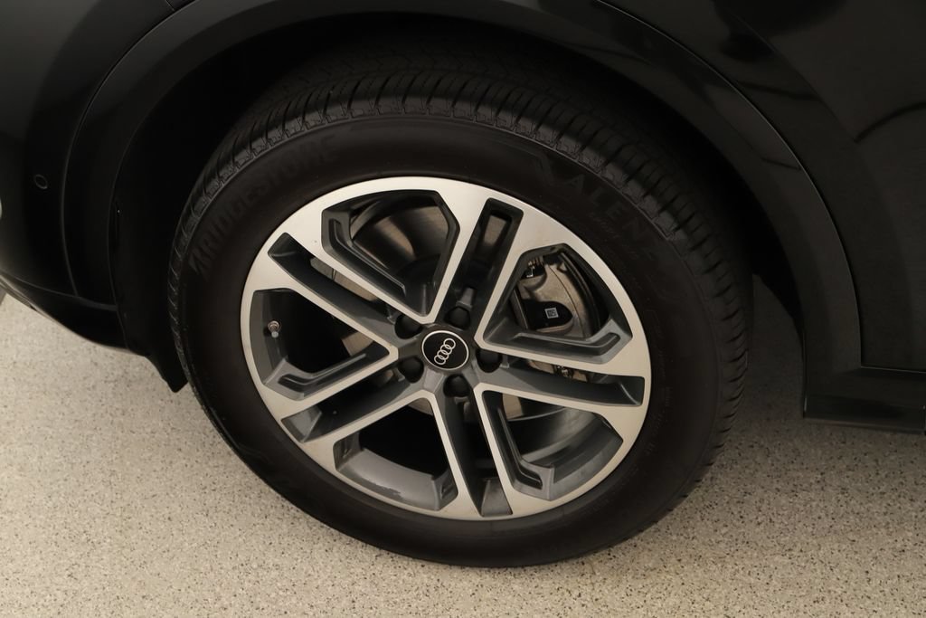 Certified 2025 Audi Q5 Premium AWD/4WD image 32