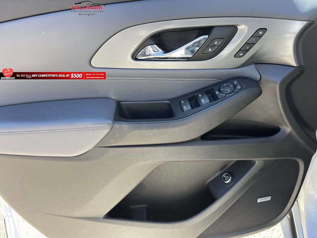 Used 2018 Chevrolet Traverse Premier w/ Driver Confidence II Package image 17