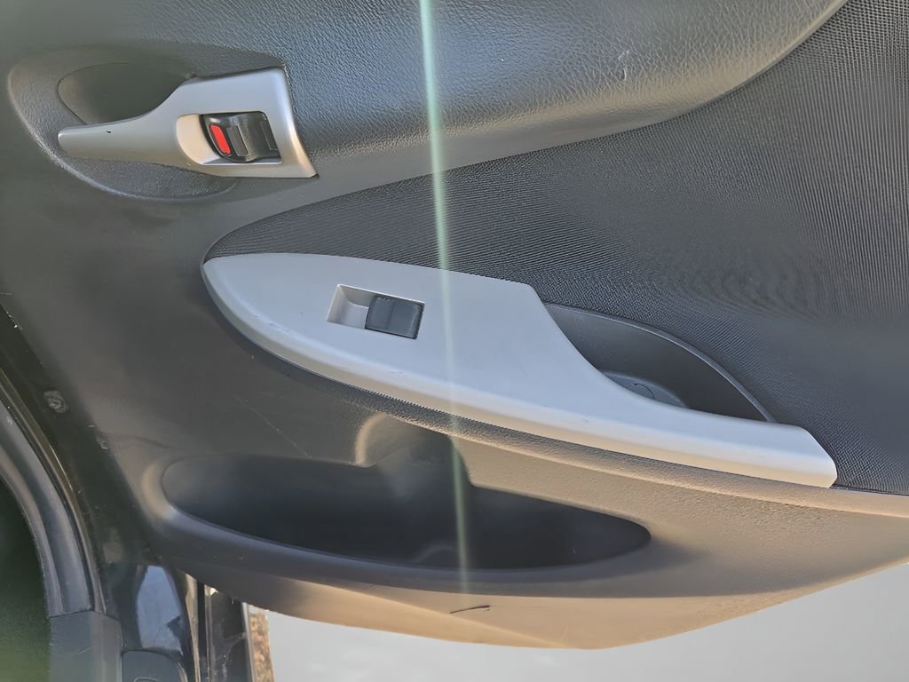 Used 2011 Toyota Corolla S image 25