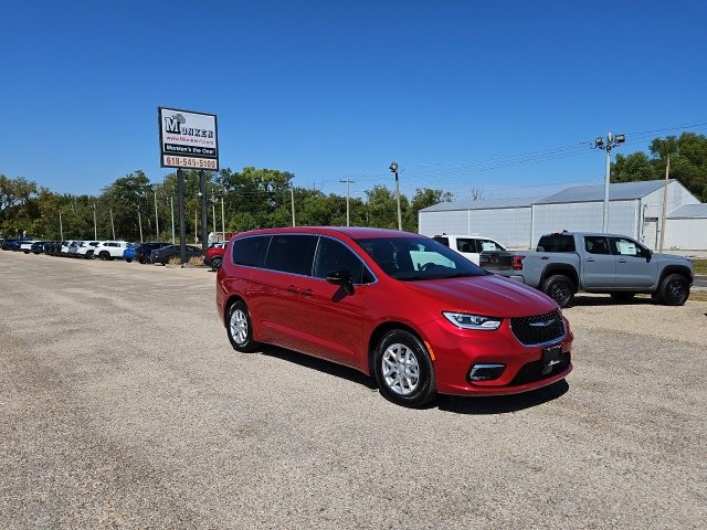 New 2026 Chrysler Pacifica Select image 5