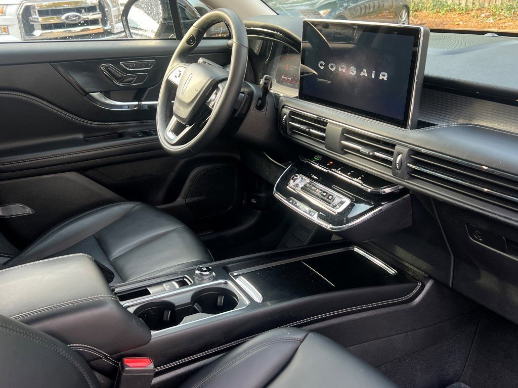 Used 2023 Lincoln Corsair FWD image 10