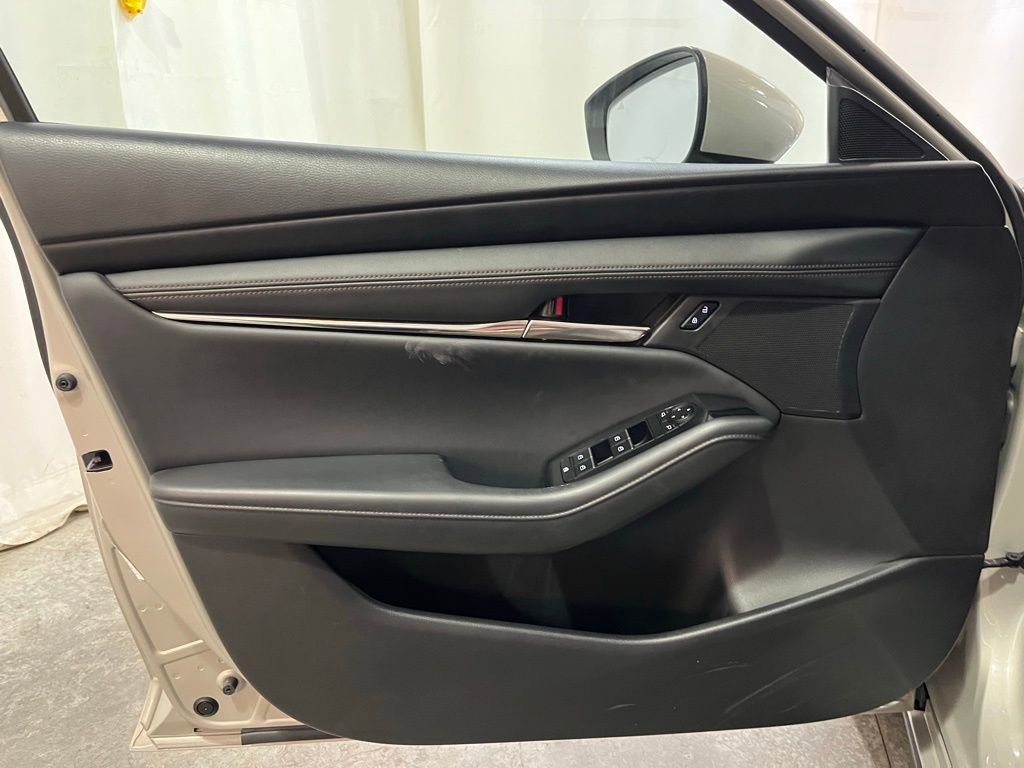 Used 2025 MAZDA MAZDA3 s FWD image 9