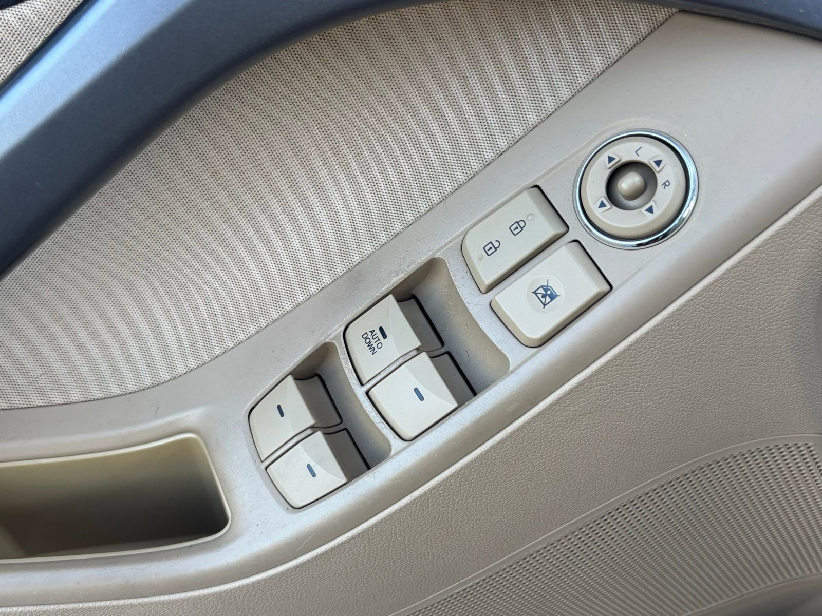 Used 2013 Hyundai Elantra GLS w/ Preferred Pkg image 15