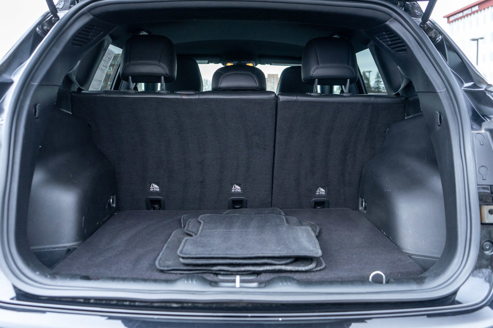 Used 2023 Jeep Compass Latitude image 9