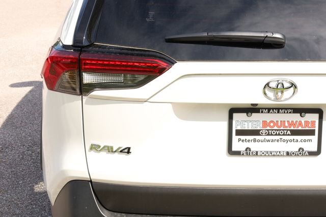 Used 2025 Toyota RAV4 XLE image 19