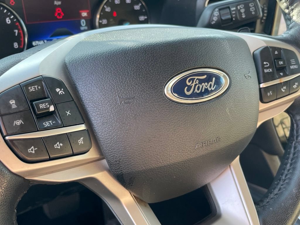 Used 2021 Ford Explorer Limited w/ Equipment Group 301A AWD/4WD image 12