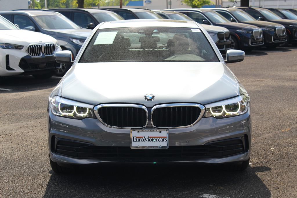 Used 2019 BMW 530i xDrive w/ Convenience Package AWD/4WD image 2