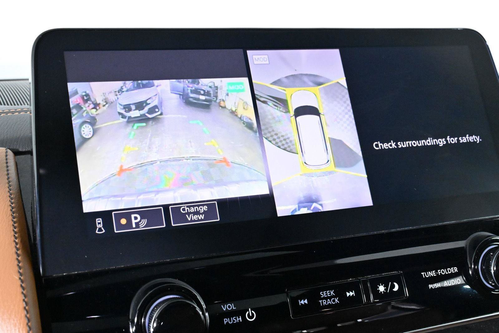 Used 2022 INFINITI QX80 Sensory w/ All-Season Package AWD/4WD image 16