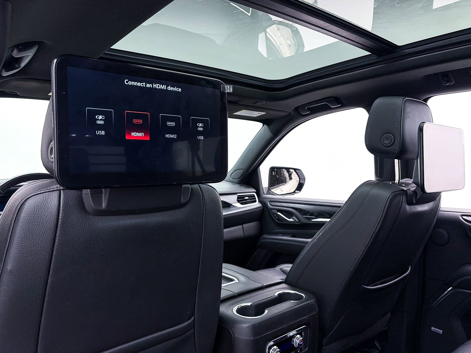 Used 2022 GMC Yukon XL Denali w/ Denali Ultimate Package image 6