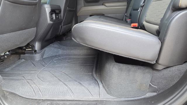 Used 2023 Chevrolet Silverado 1500 ZR2 w/ Technology Package image 24