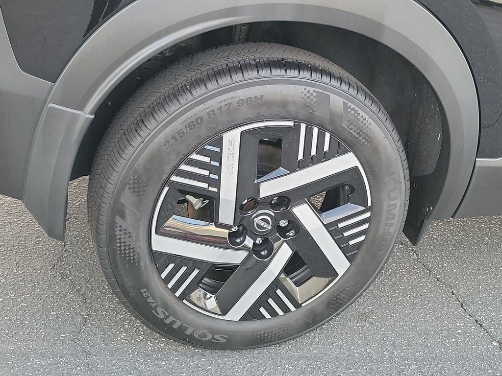 Certified 2025 Nissan Kicks SV image 24