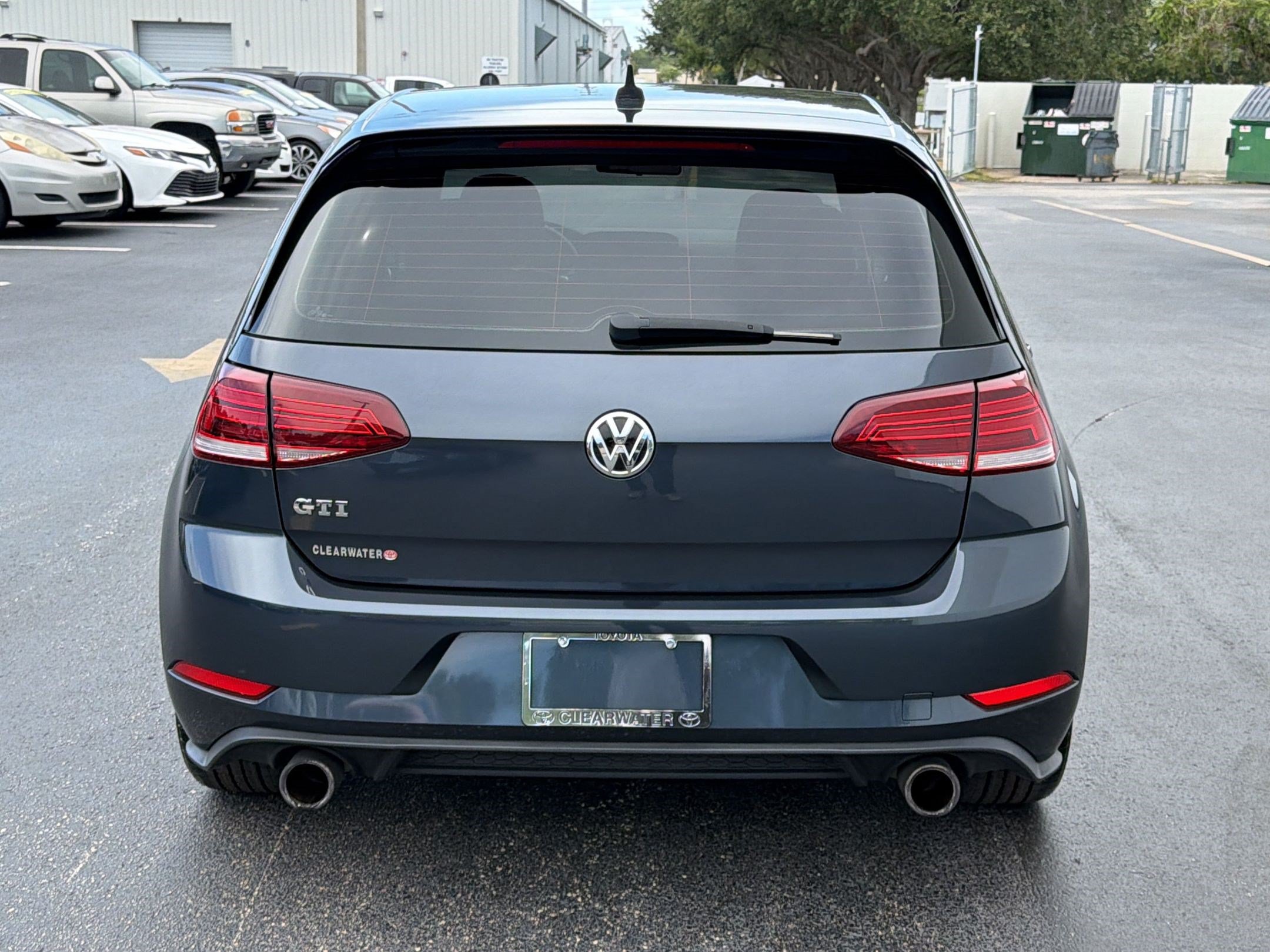 Used 2018 Volkswagen GTI SE w/ SE Leather Package FWD image 10