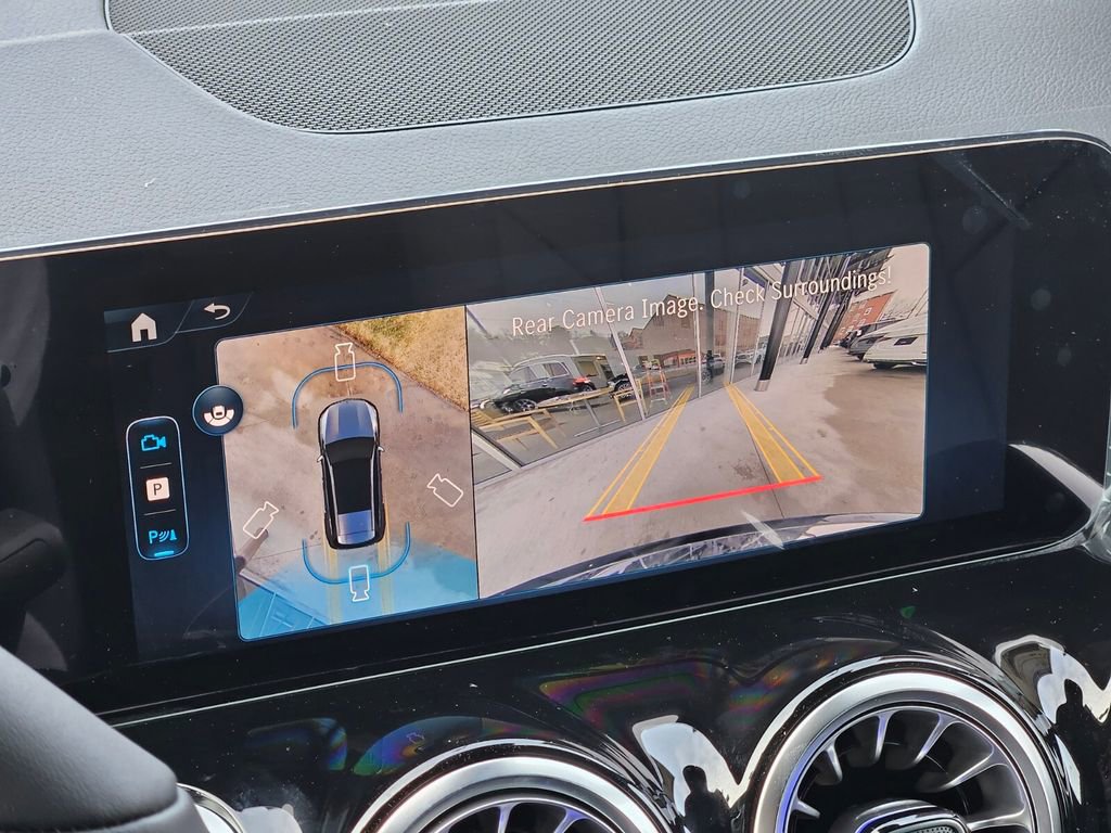 New 2026 Mercedes-Benz GLB 250 4MATIC image 23