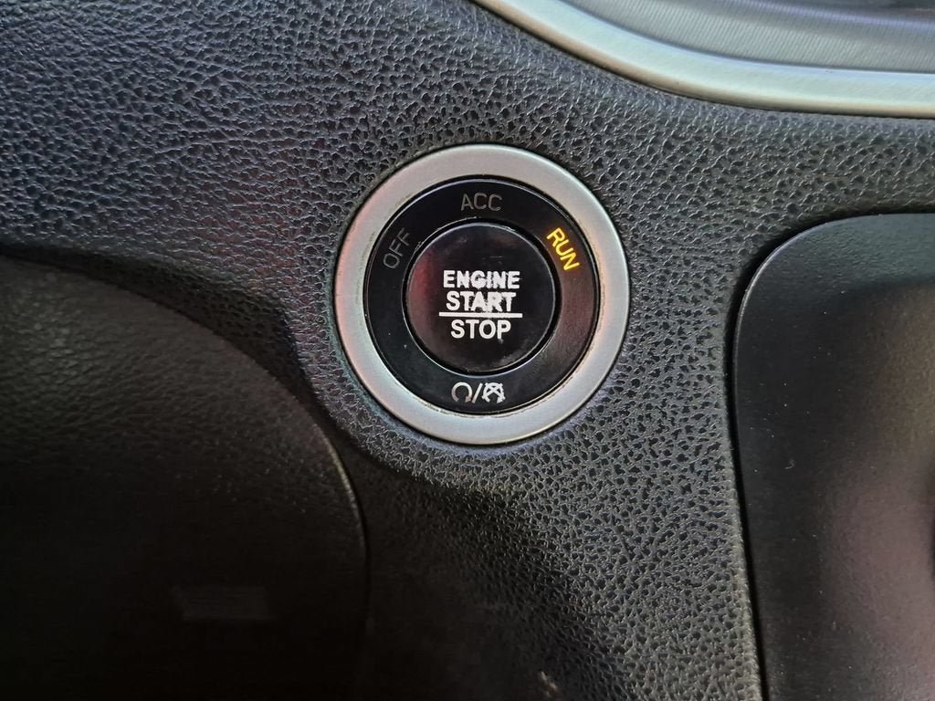 Used 2020 Dodge Charger SXT RWD image 18