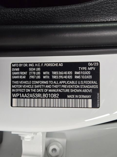 Used 2024 Porsche Macan image 30