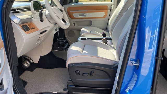 New 2025 Volkswagen ID. Buzz 1st Edition image 12
