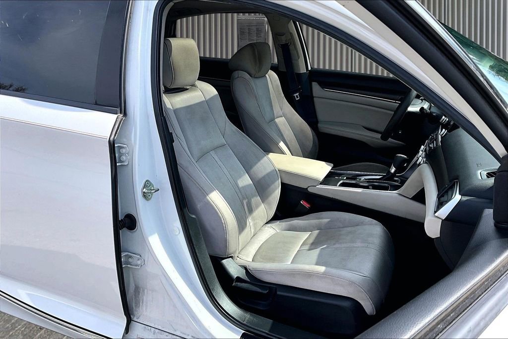 Used 2020 Honda Accord EX image 8