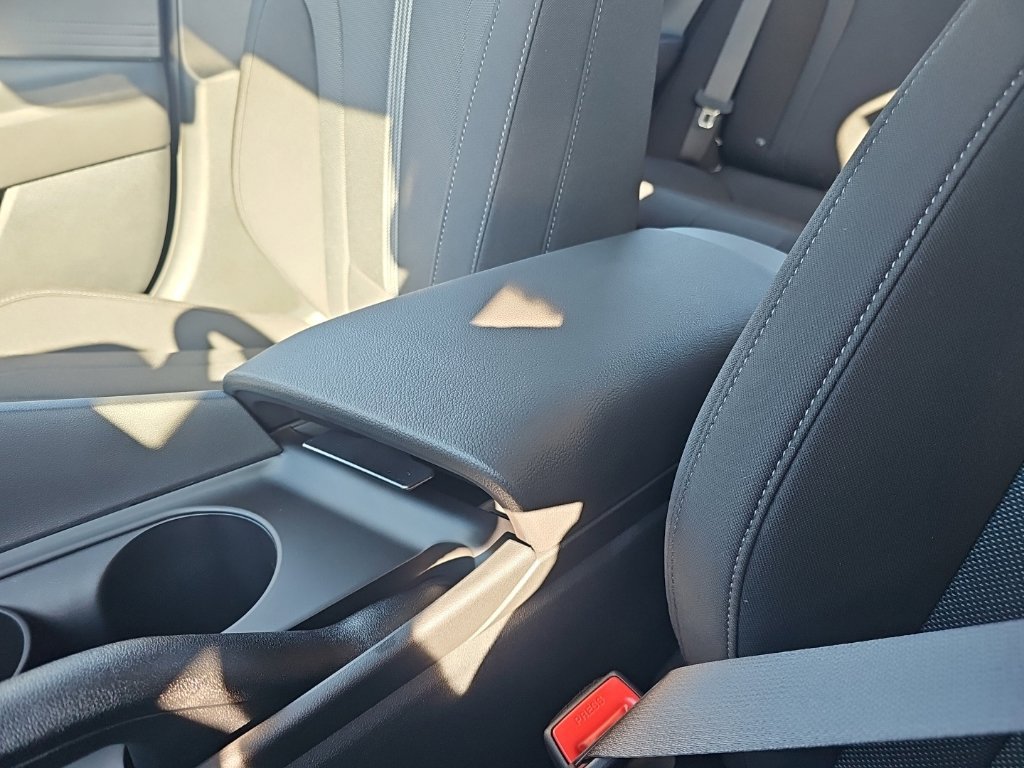 New 2026 Hyundai Elantra SE FWD image 23