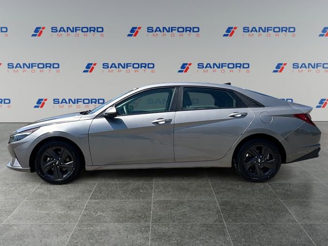 Used 2021 Hyundai Elantra SEL FWD image 2