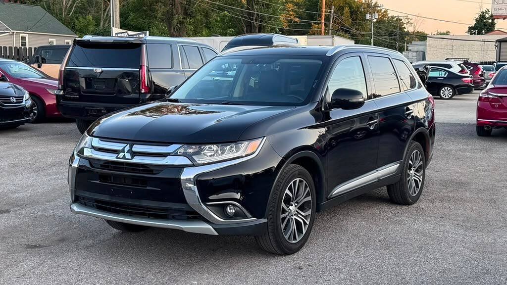 Used 2016 Mitsubishi Outlander GT AWD/4WD image 2