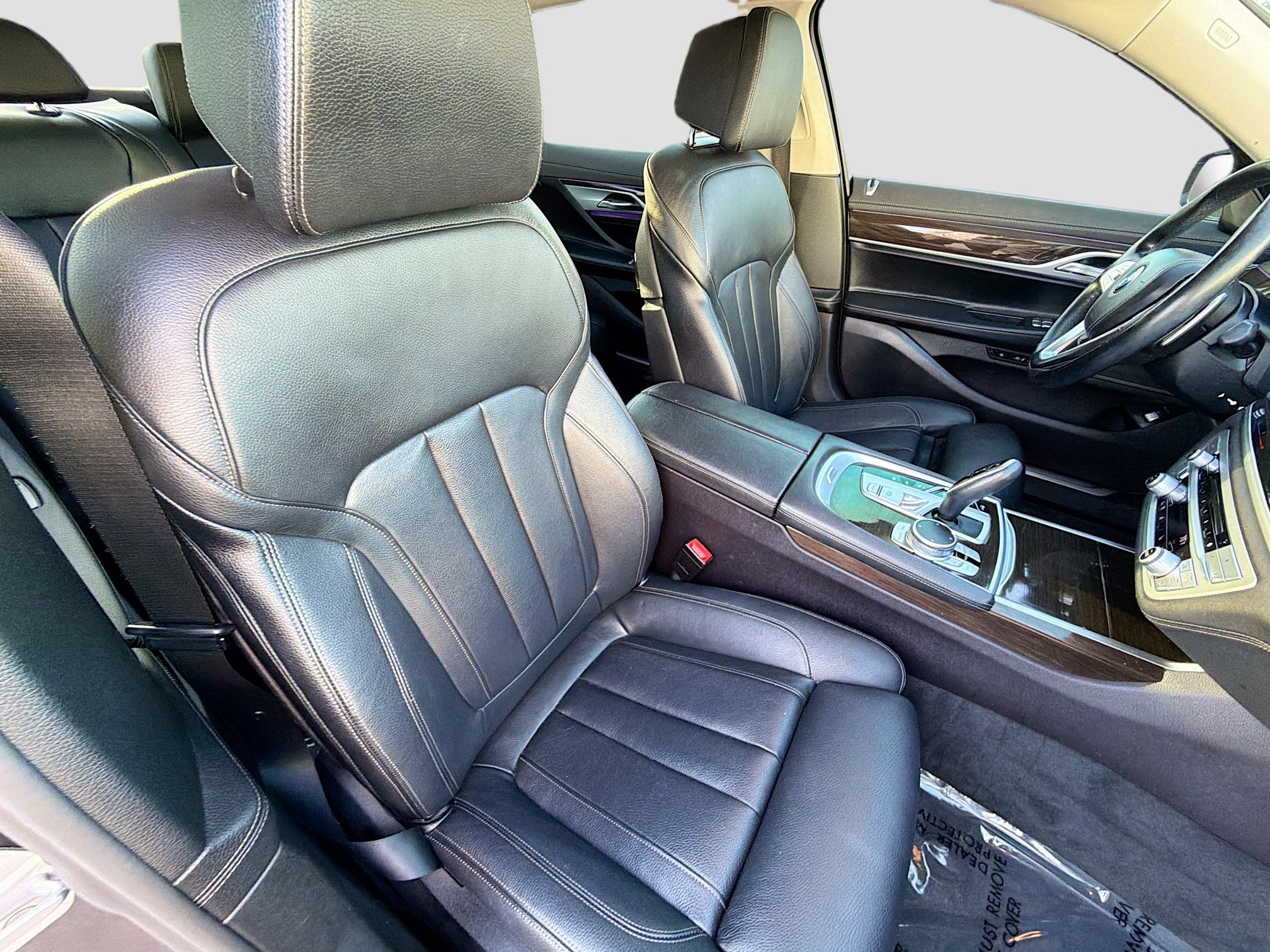 Used 2020 BMW 740i w/ Cold Weather Package RWD image 15