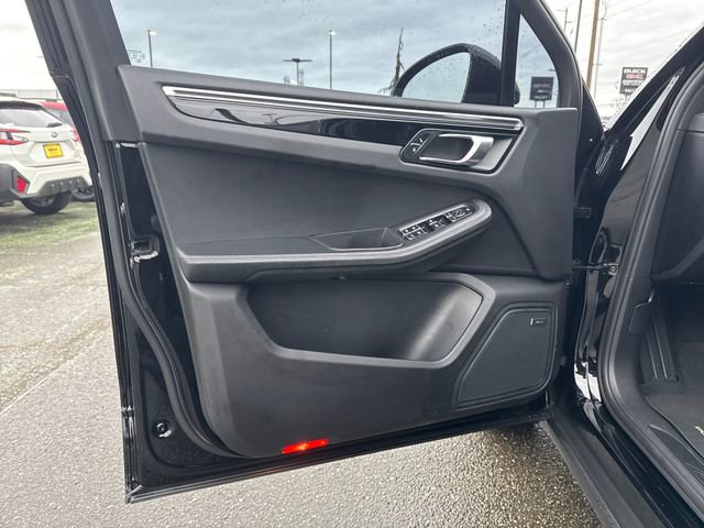 Used 2018 Porsche Macan Sport Edition image 20