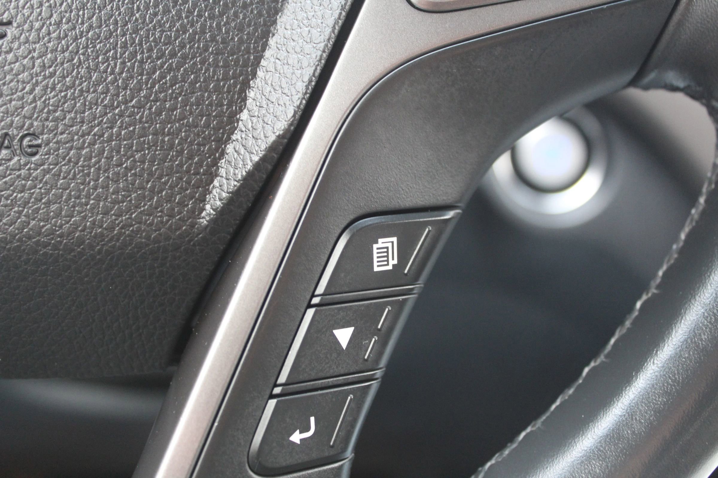 Used 2017 Hyundai Santa Fe SE w/ SE Premium Package 02 image 29