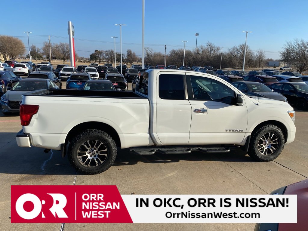 Used 2021 Nissan Titan SV w/ SV Convenience Package image 6