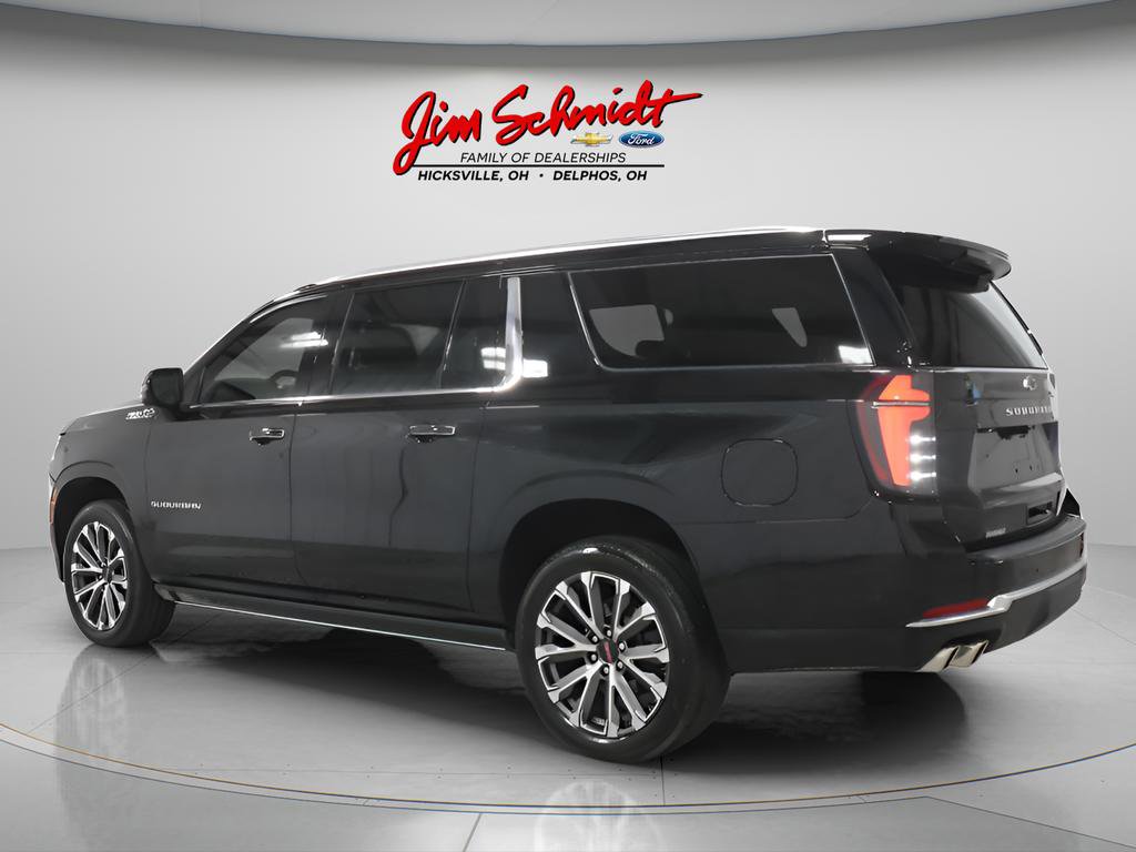 Used 2026 Chevrolet Suburban High Country AWD/4WD image 4